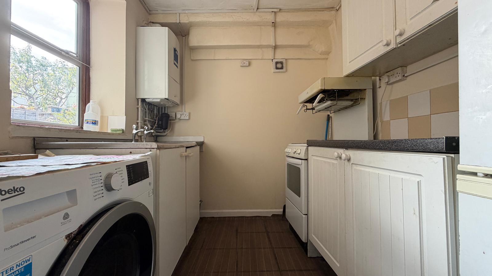 Room St Luke's Road in Bristol