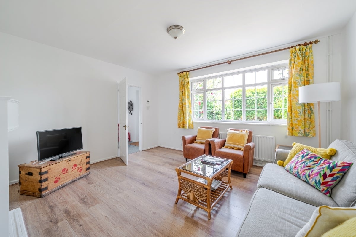 House Dene Gardens in Elmbridge