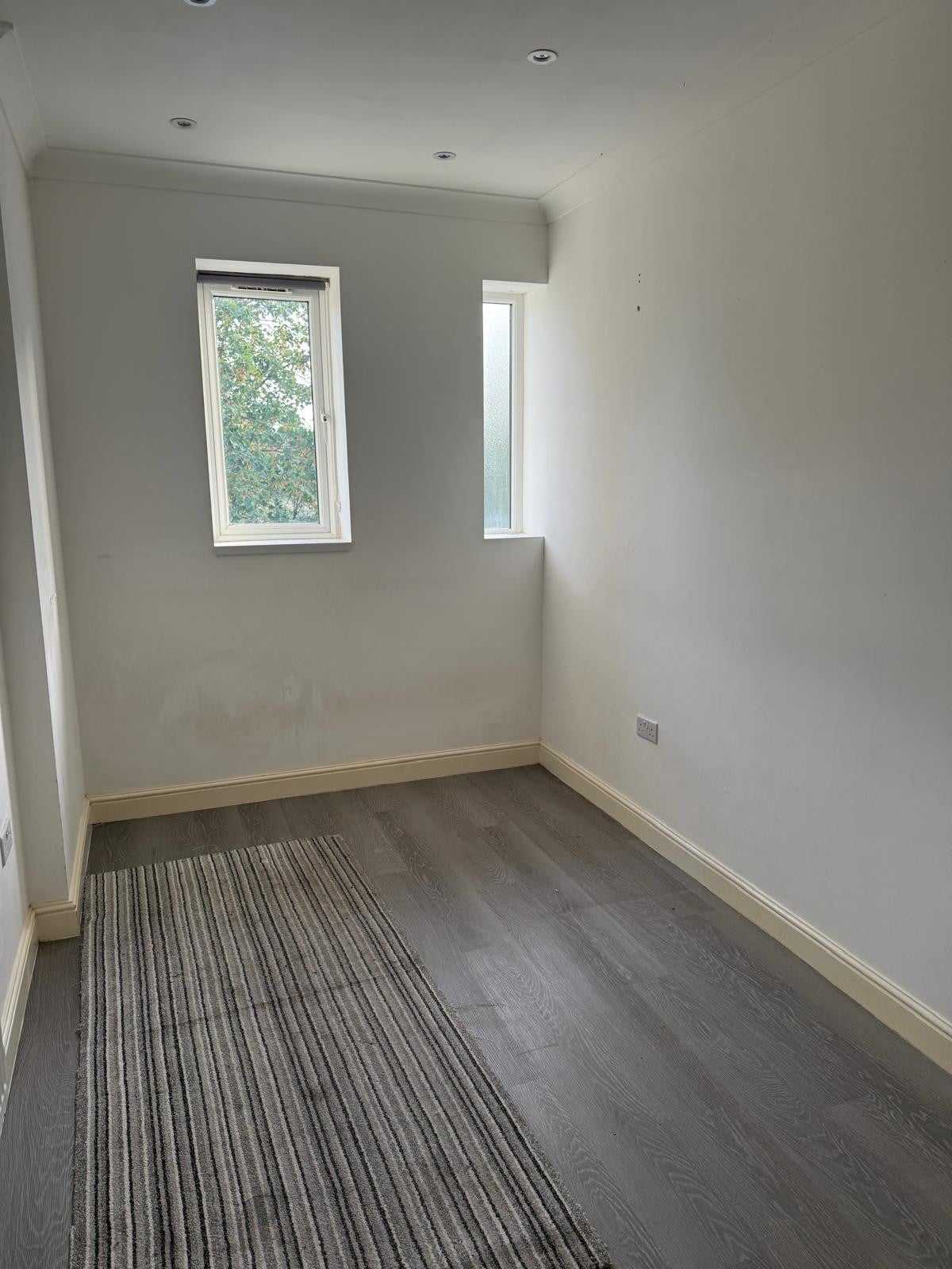 Flat Bellegrove Road in Greater London