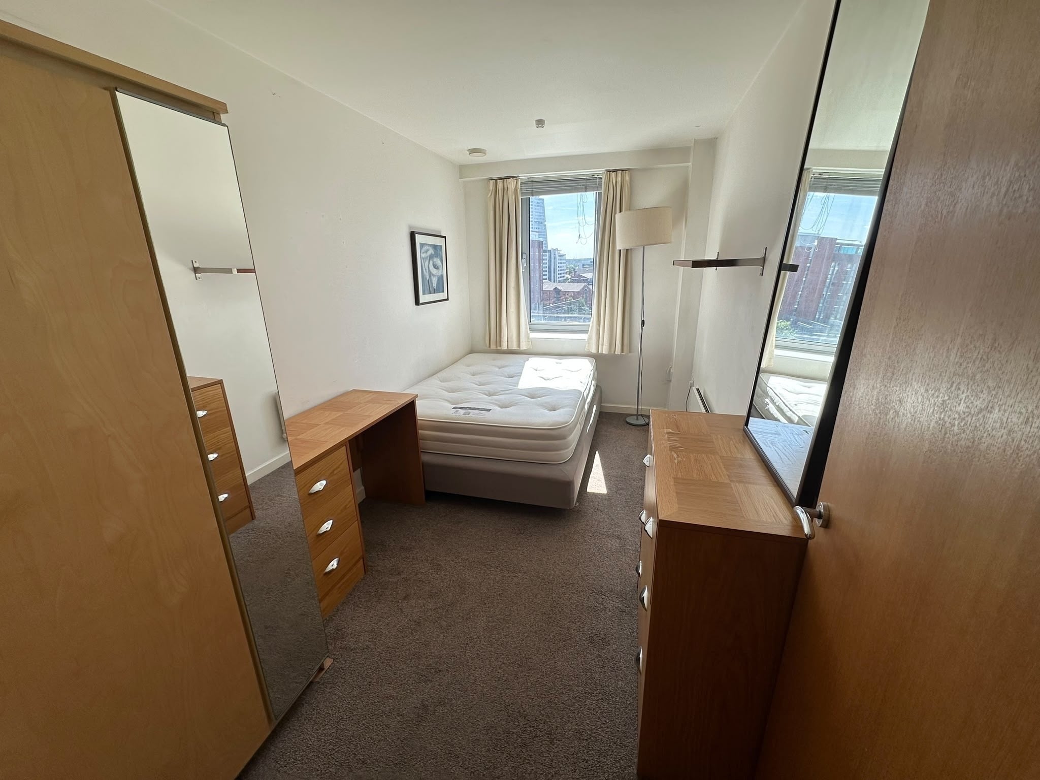 Flat Whitehall Quay in Leeds
