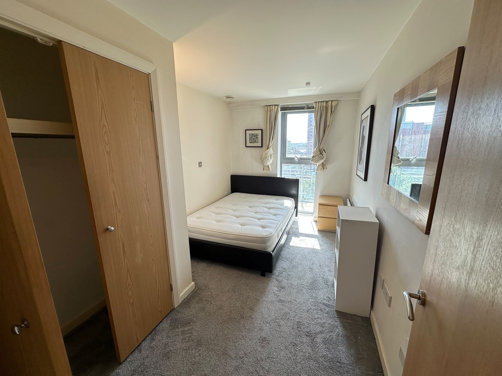 Flat Whitehall Quay in Leeds
