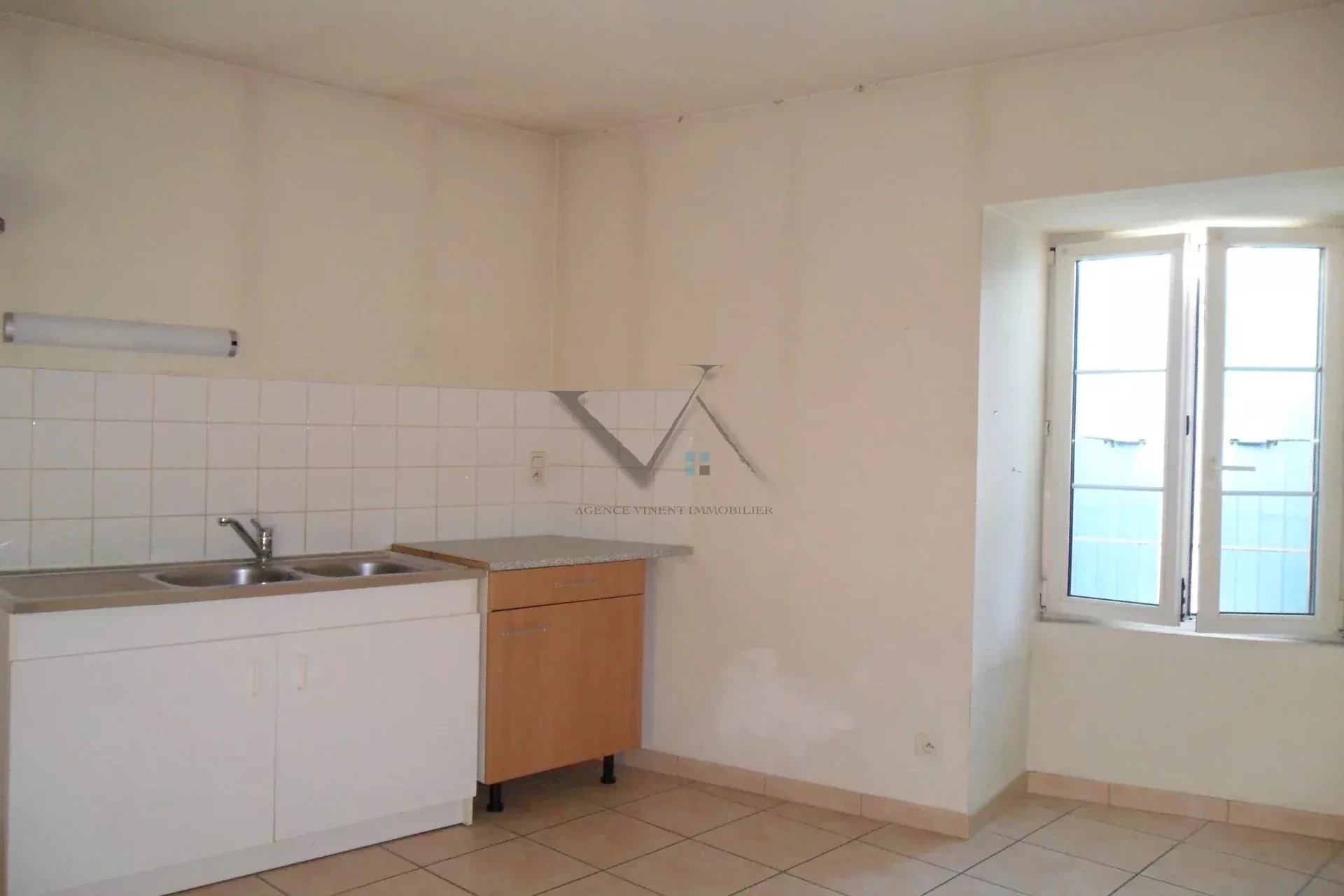 Flat Place Prosper Allignol in Viviers
