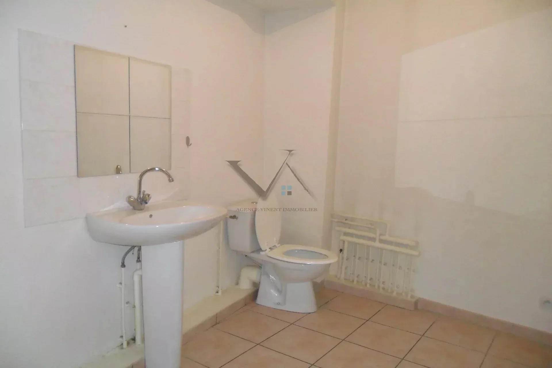 Flat Place Prosper Allignol in Viviers