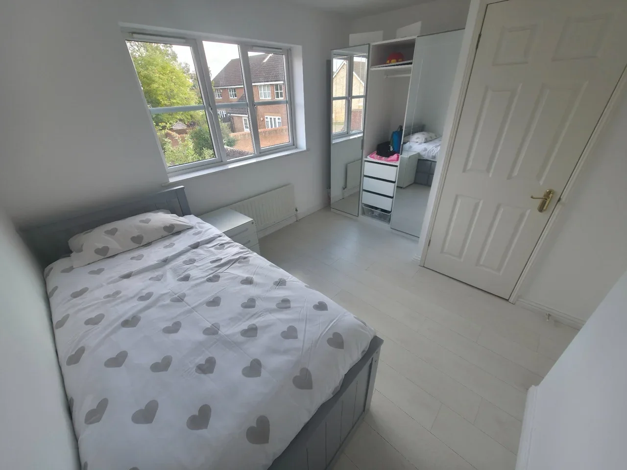 Room Molyns Mews in Slough