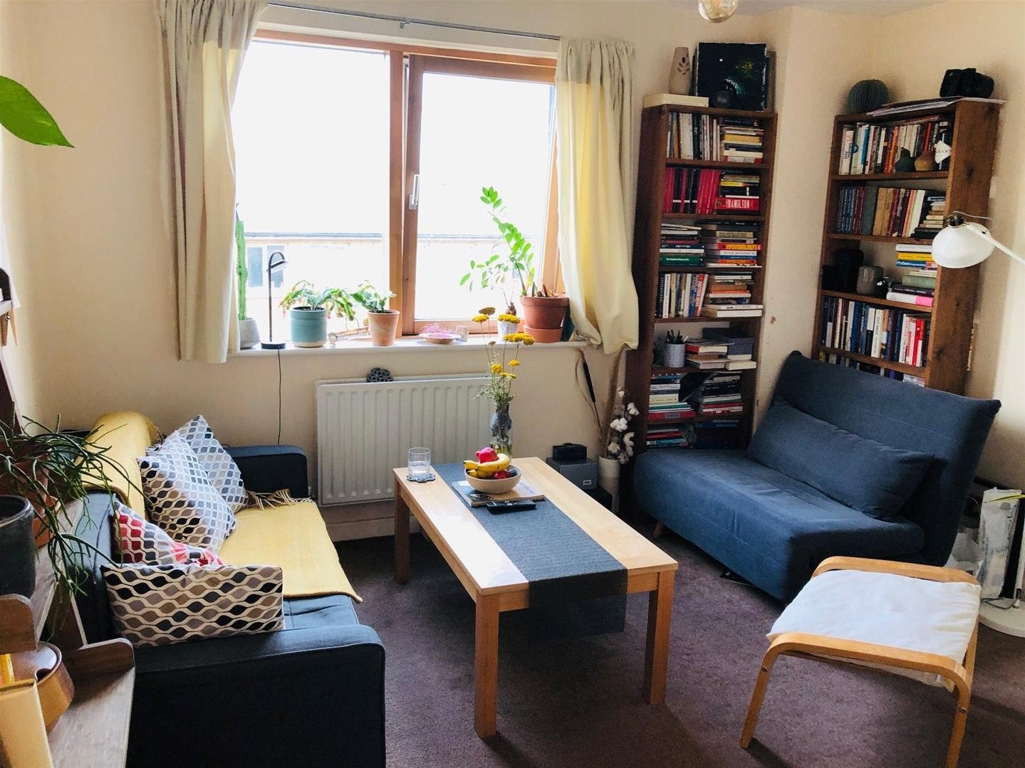 Flat Pancras Way in Greater London