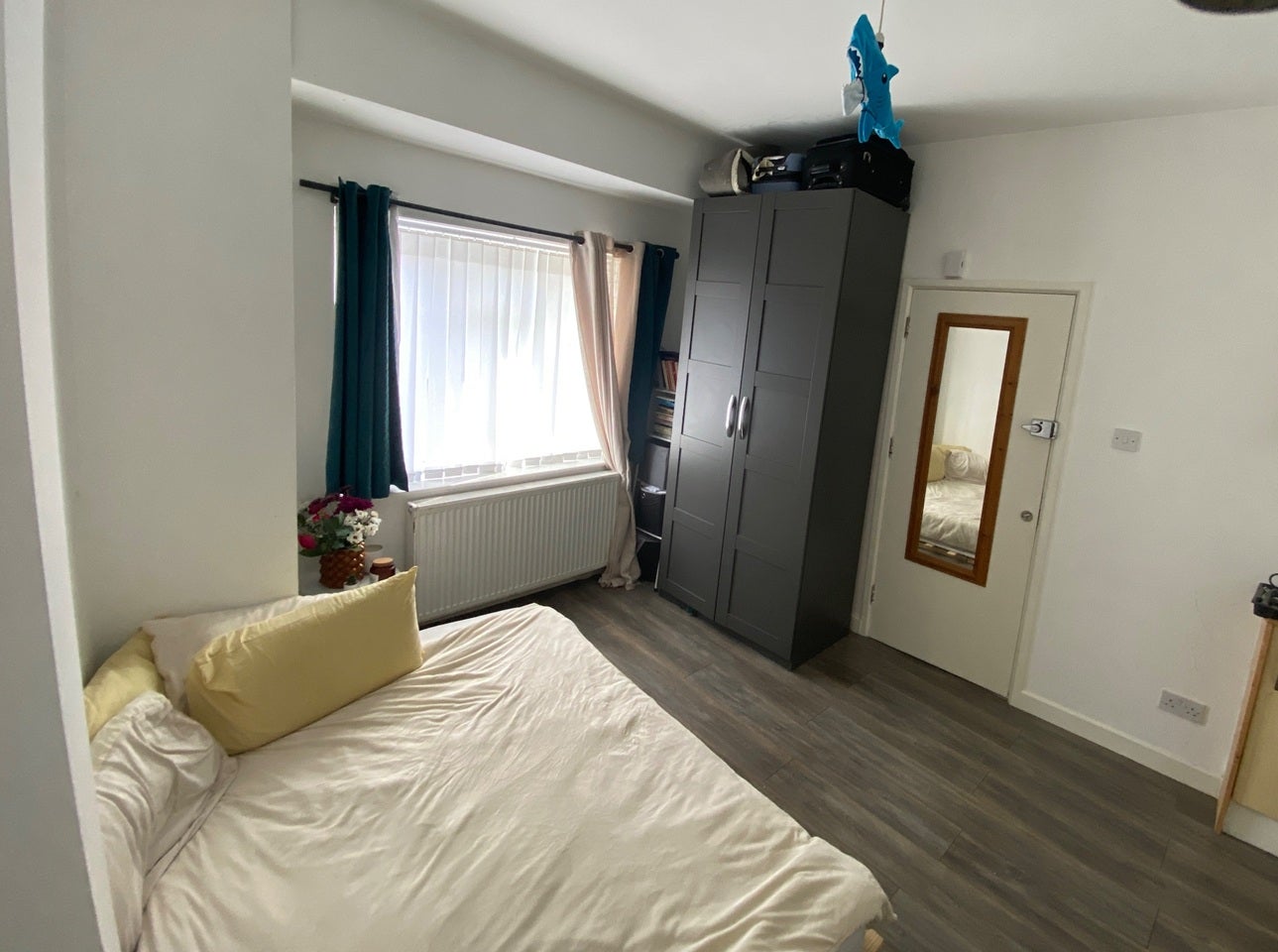 Flat Park Lane in Greater London