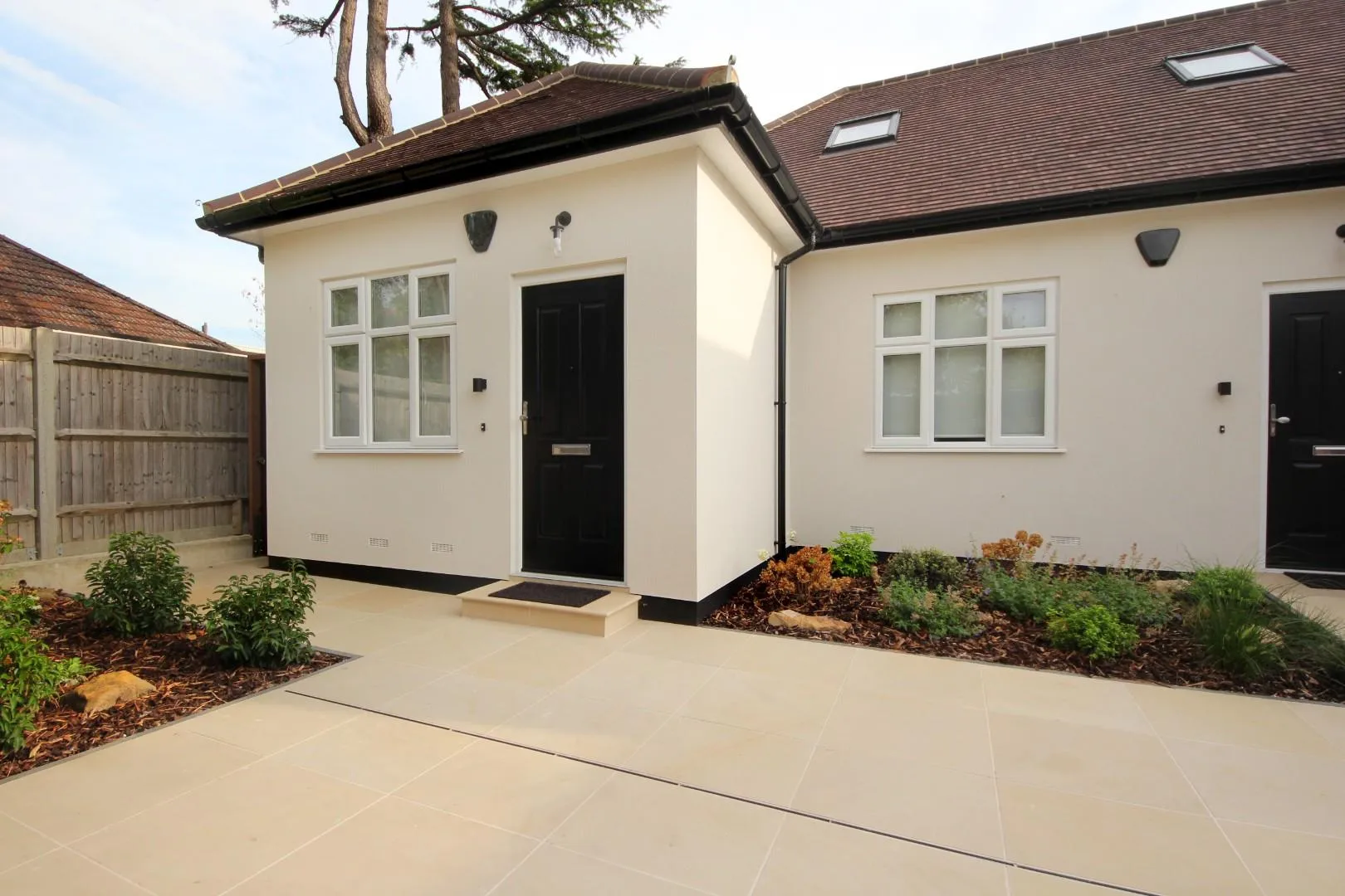 Flat Lowfield Road in Greater London
