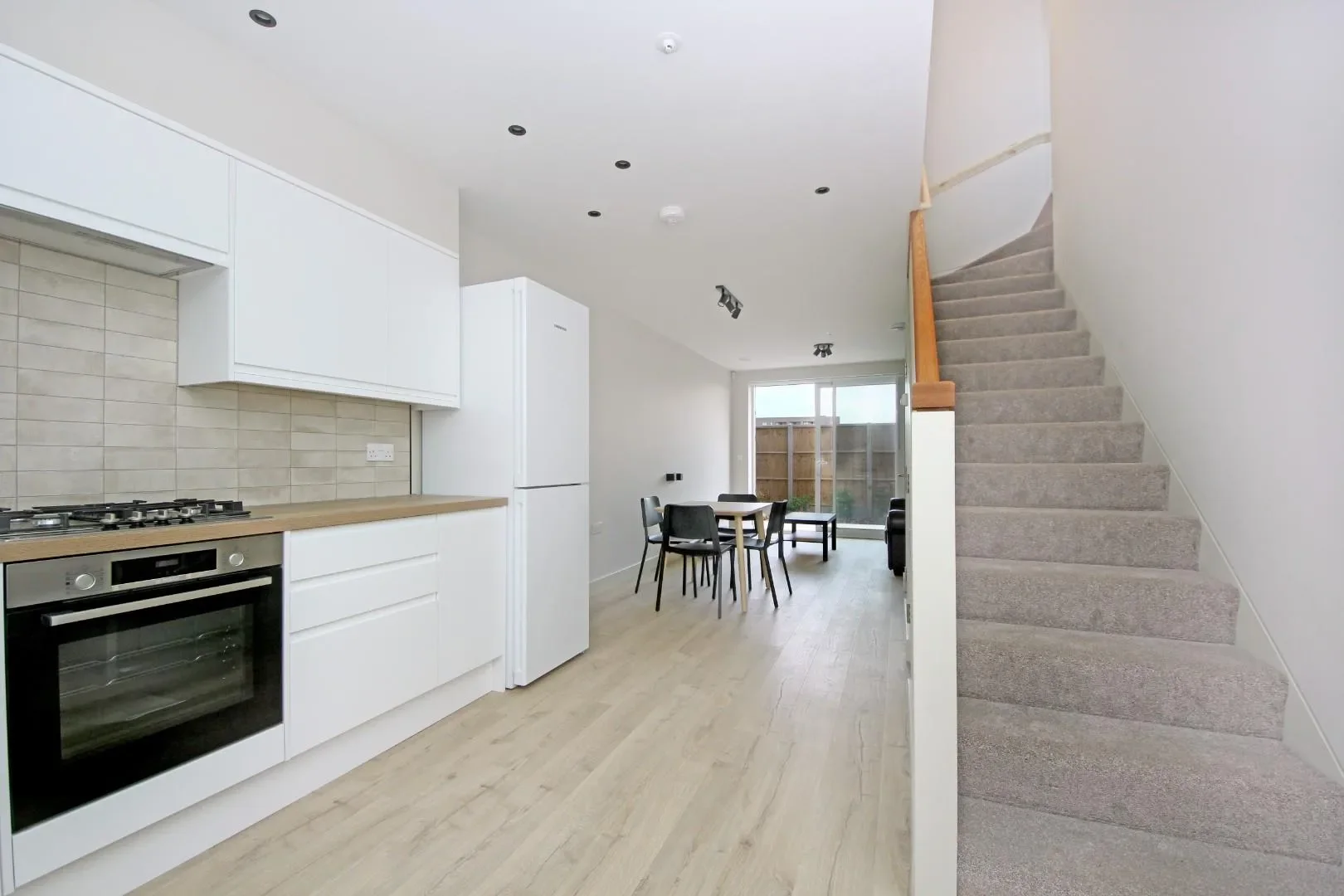 Flat Lowfield Road in Greater London