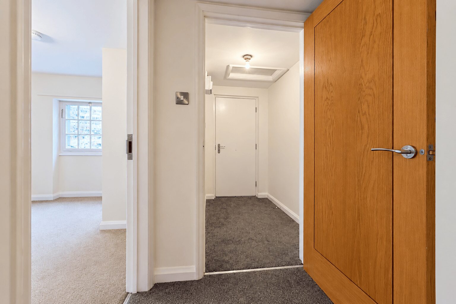 Room Bull Lane in High Wycombe
