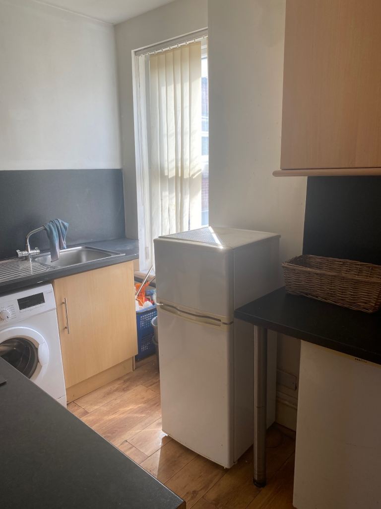 Flat Manchester Road in Tameside