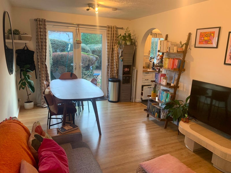 Room Bramston Road in Greater London