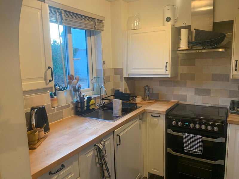 Room Bramston Road in Greater London