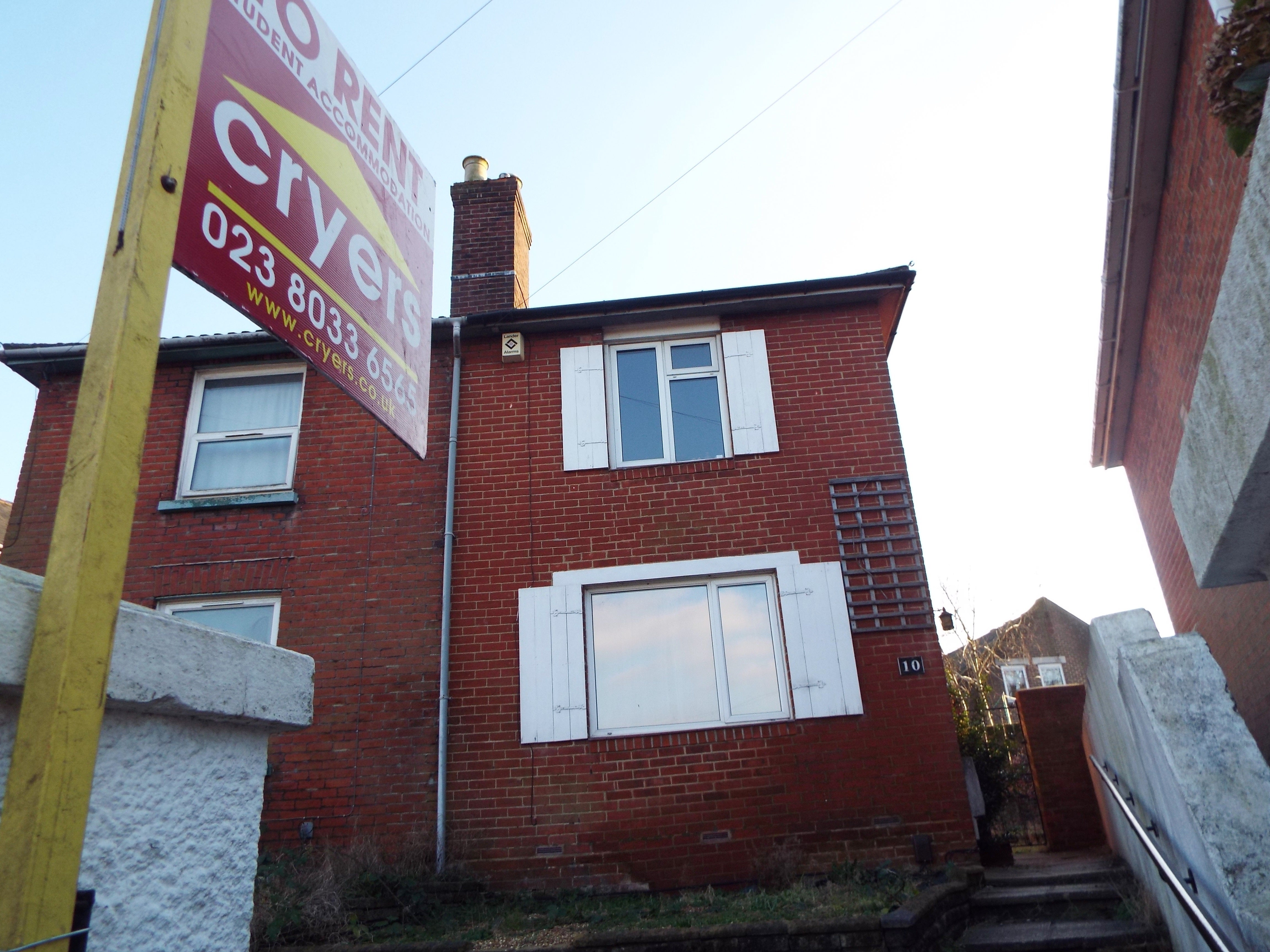 House Sandhurst Road in Southampton
