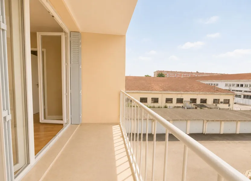 Flat Rue Jean-Martin Charcot in Toulouse