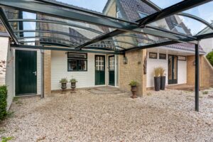 Twee-onder-één-kap te koop: Watertuin 25, Warmond