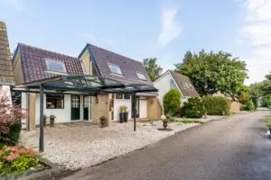 Twee-onder-één-kap te koop: Watertuin 25, Warmond