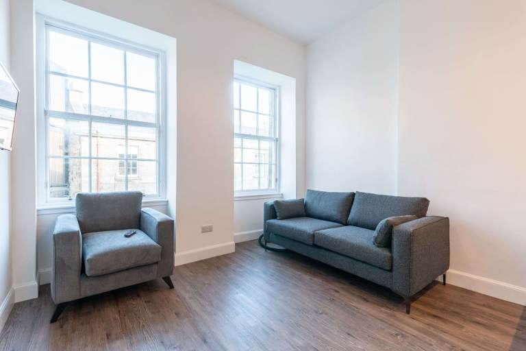 Flat Chambers Street in City of Edinburgh
