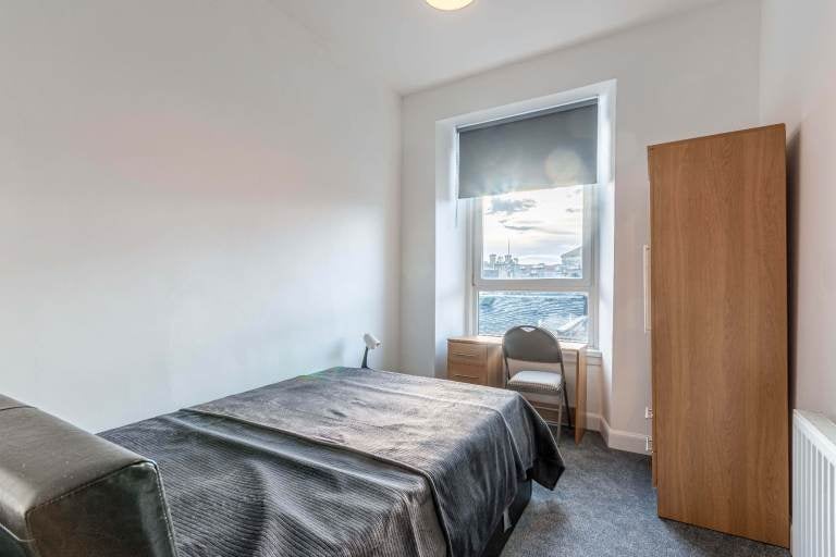 Flat Chambers Street in City of Edinburgh