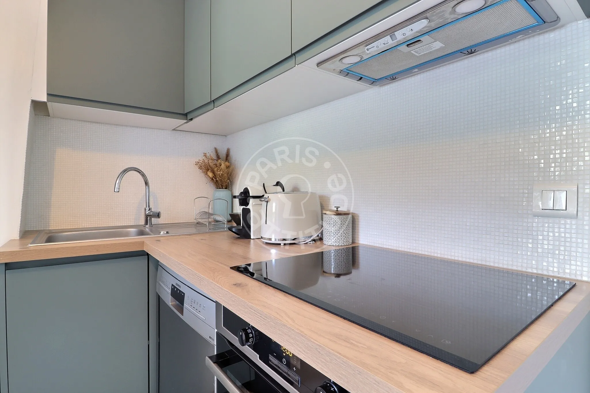 Appartement Rue Seveste à Paris