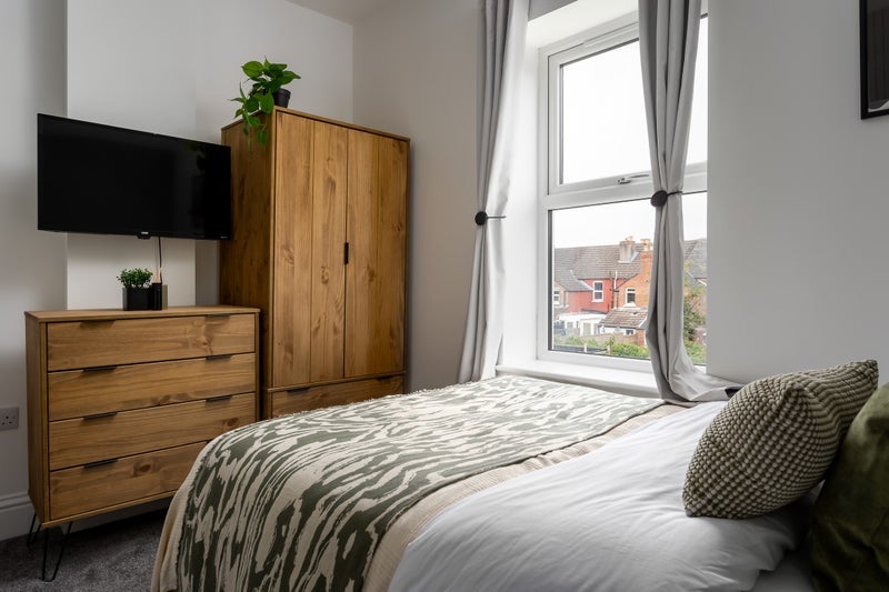 Room Calton Road in Gloucester