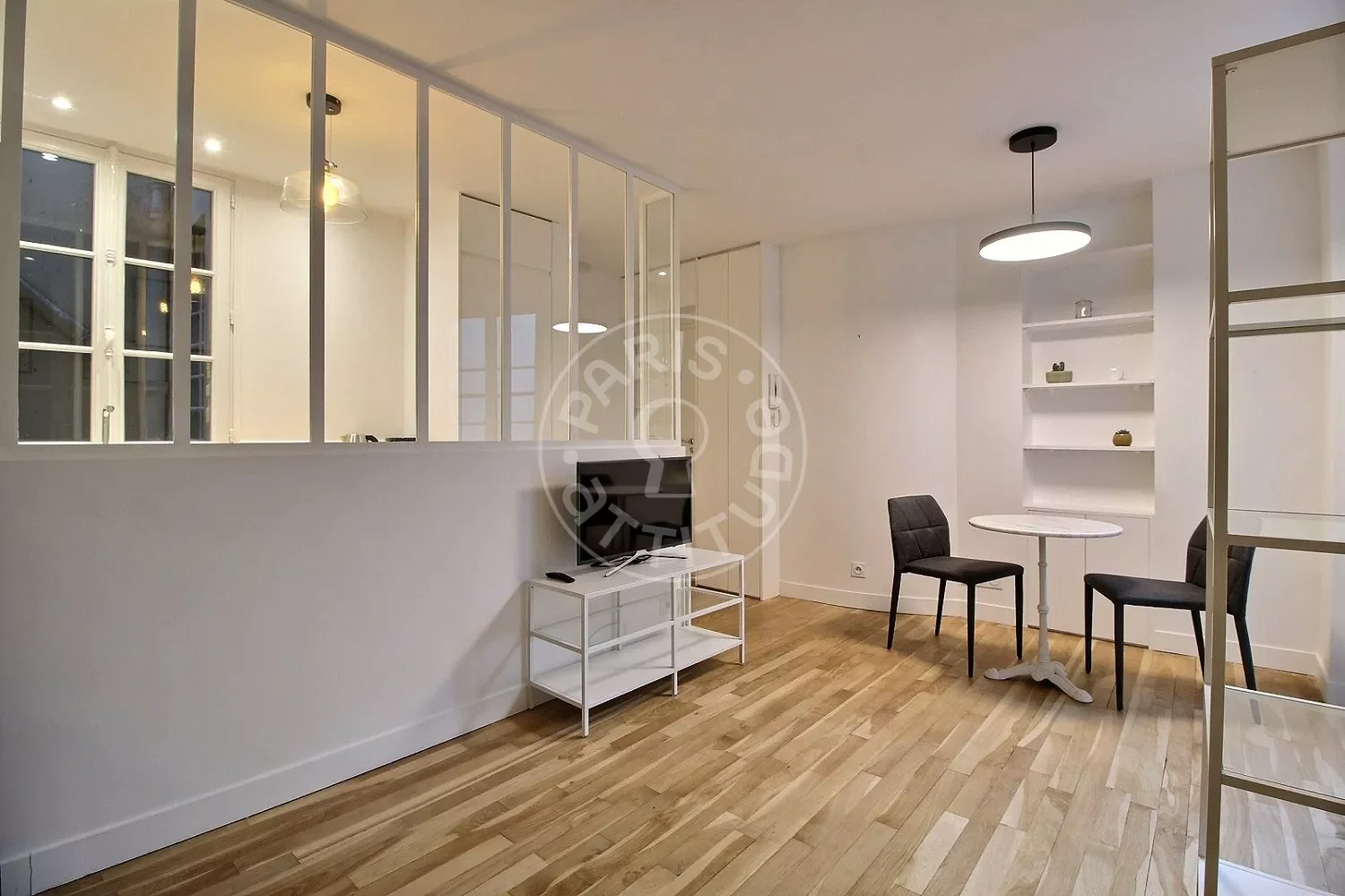 Appartement Rue du Champ de Mars à Paris