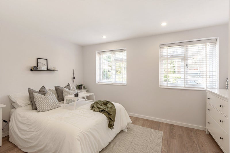 Flat Ashdown Way in Greater London