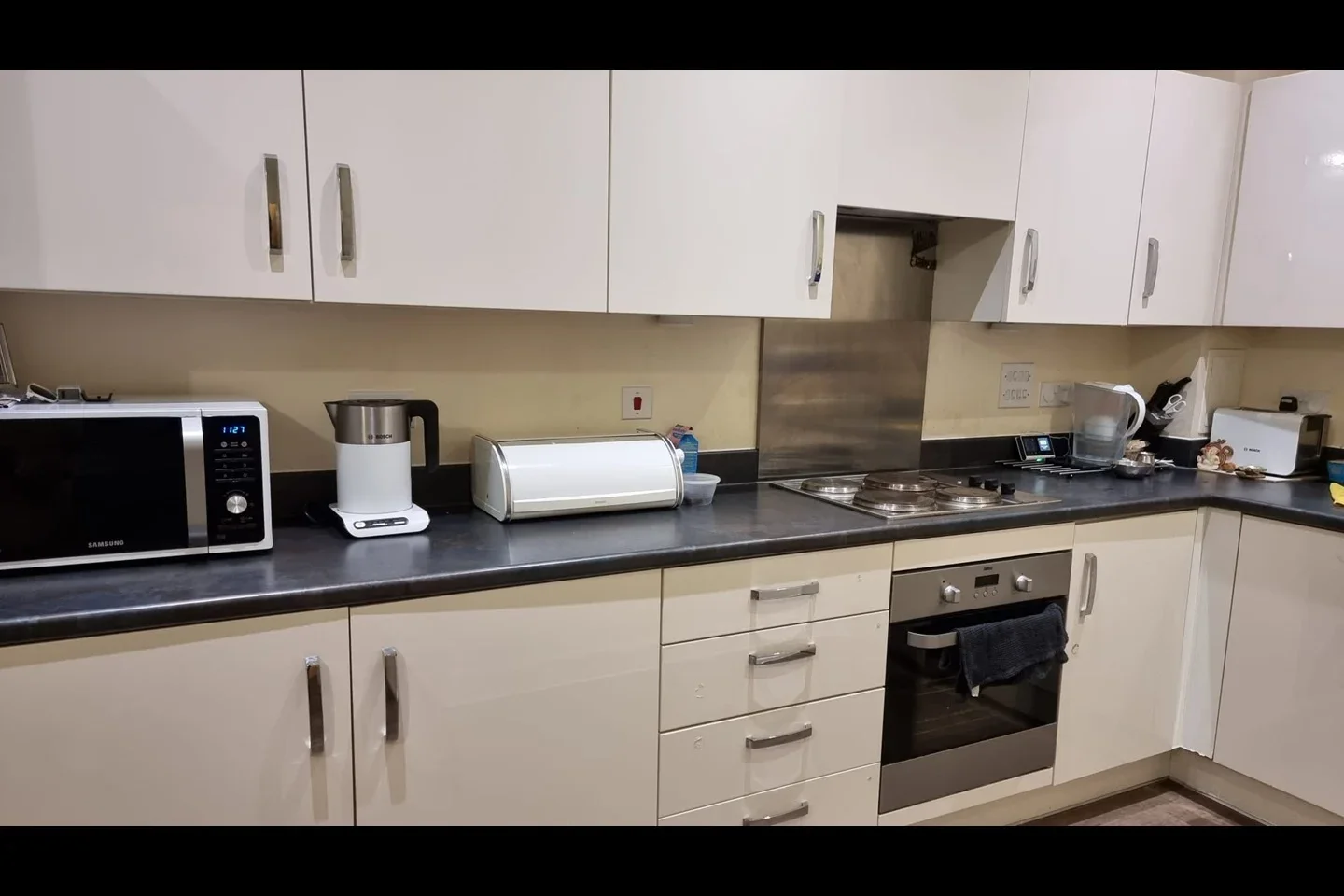 Flat Artisan Place in Greater London