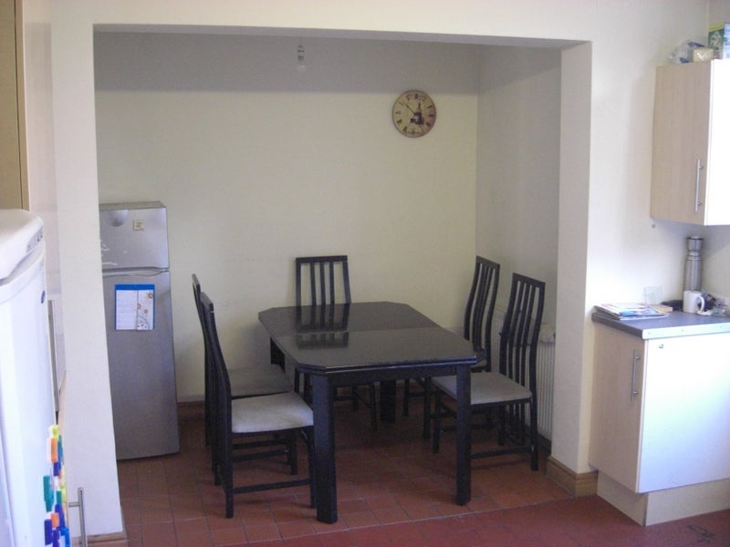 Room Byron Street in Charnwood