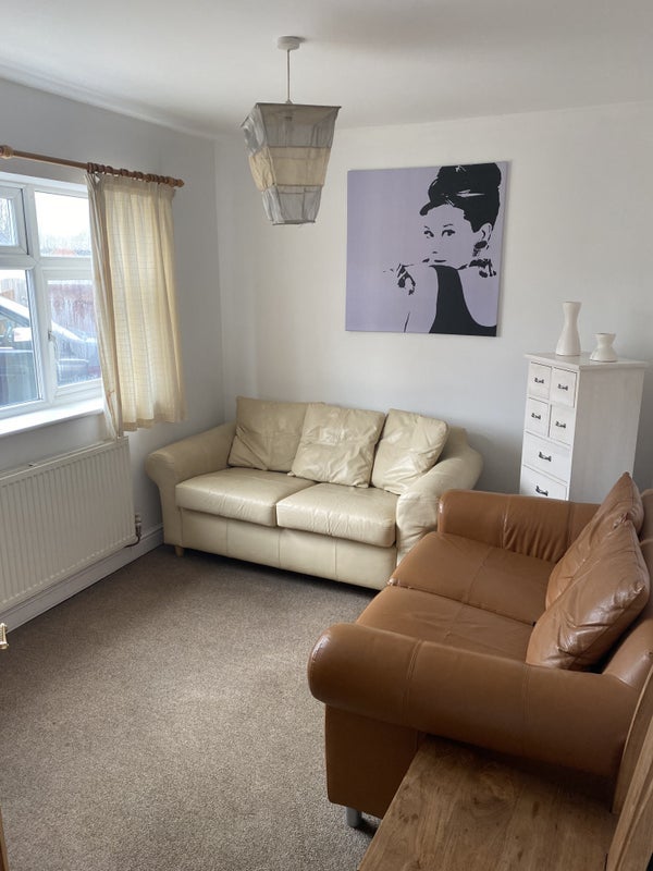 Room Byron Street in Charnwood