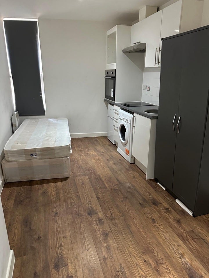 Room High Street in Greater London