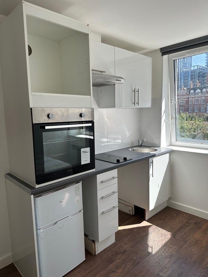 Room High Street in Greater London