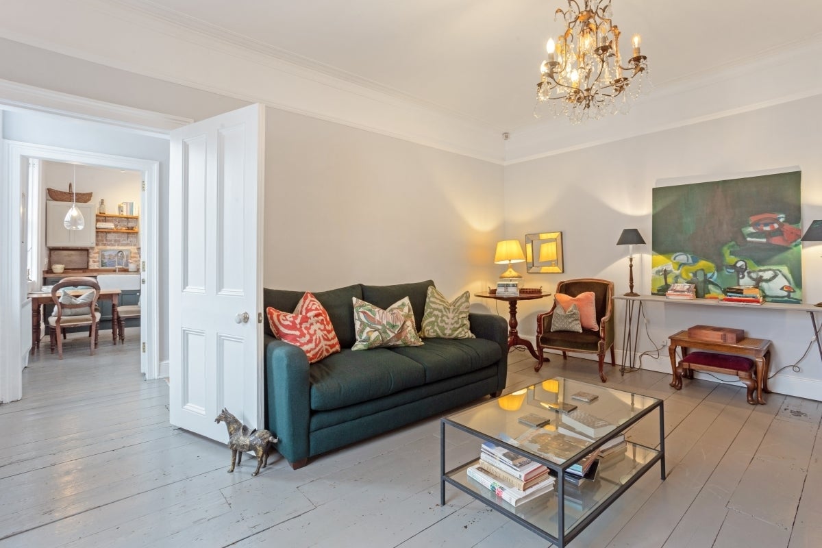 Flat Market Place in South Oxfordshire