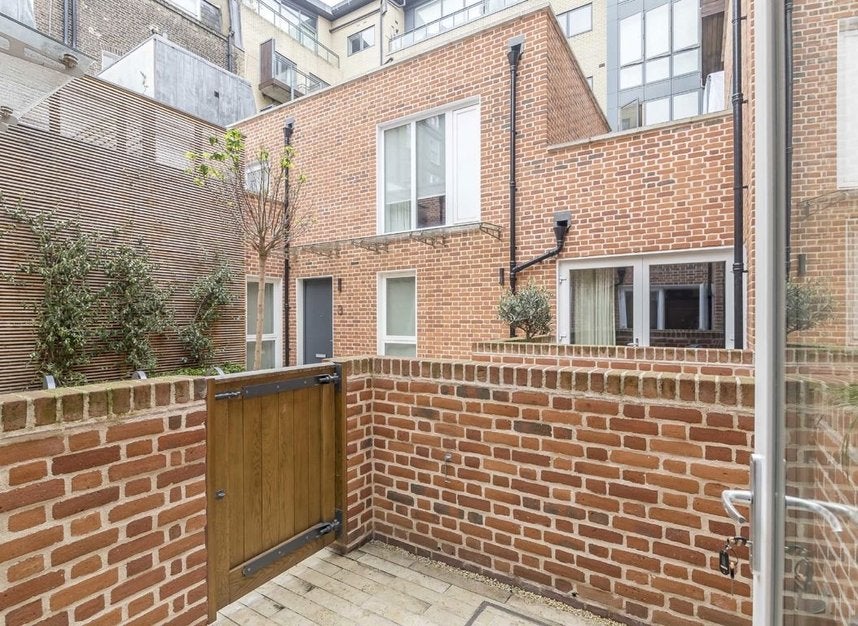 Flat Castlereagh Street in City of Westminster