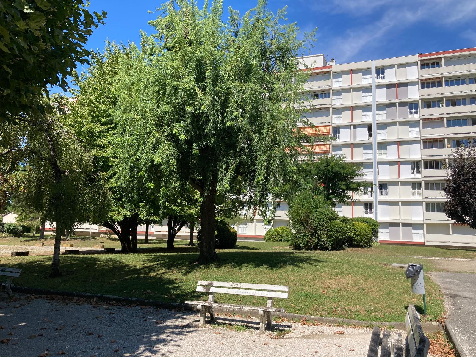 Flat Rue Camille Desmoulins in Saint-Martin-d'Hères