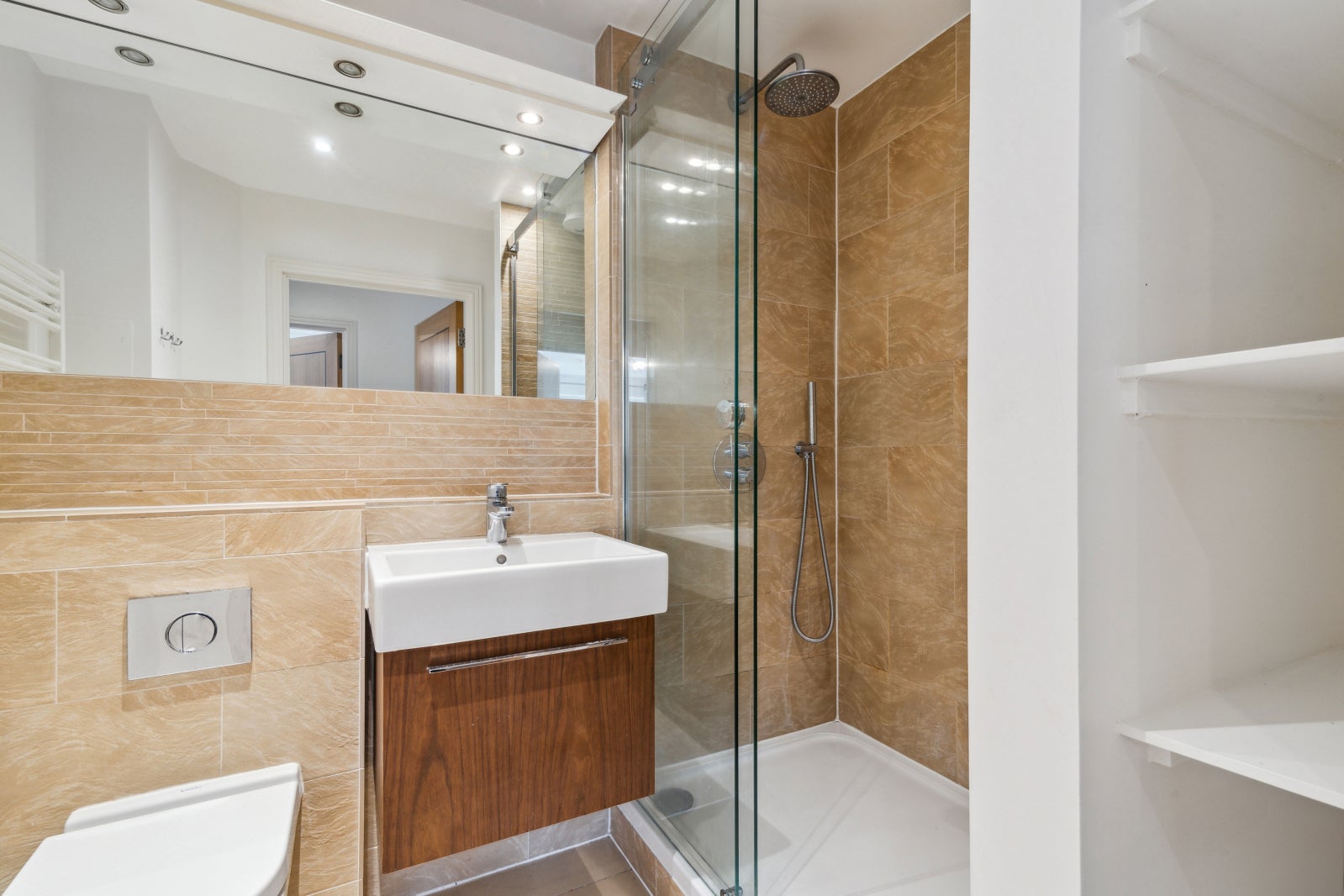 Flat Seward Street in Greater London