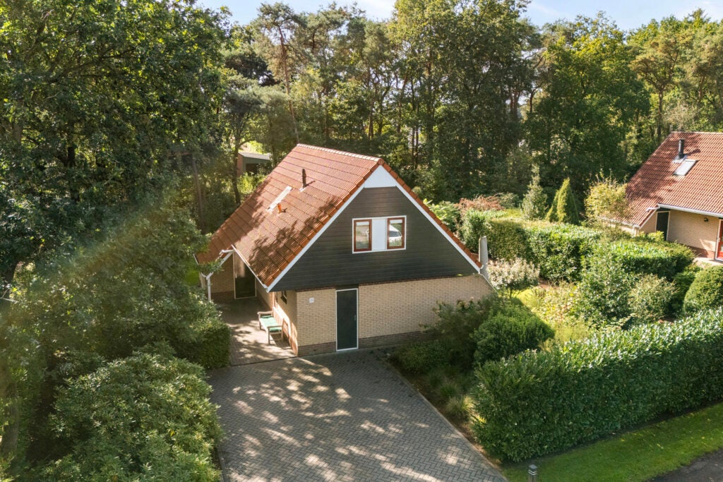 Huis Zonnebloemweg 10 028 in Lemele