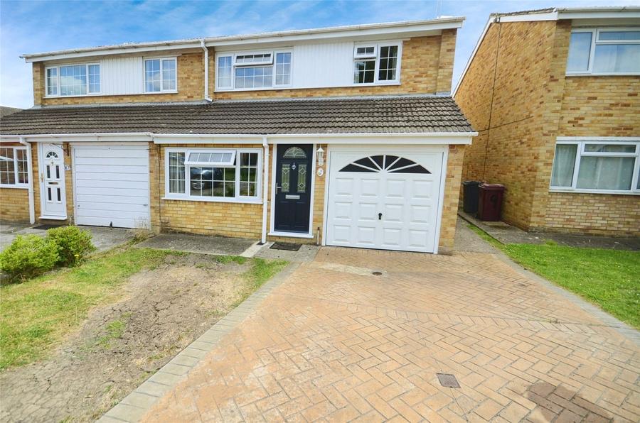 House Netley Close in Reading