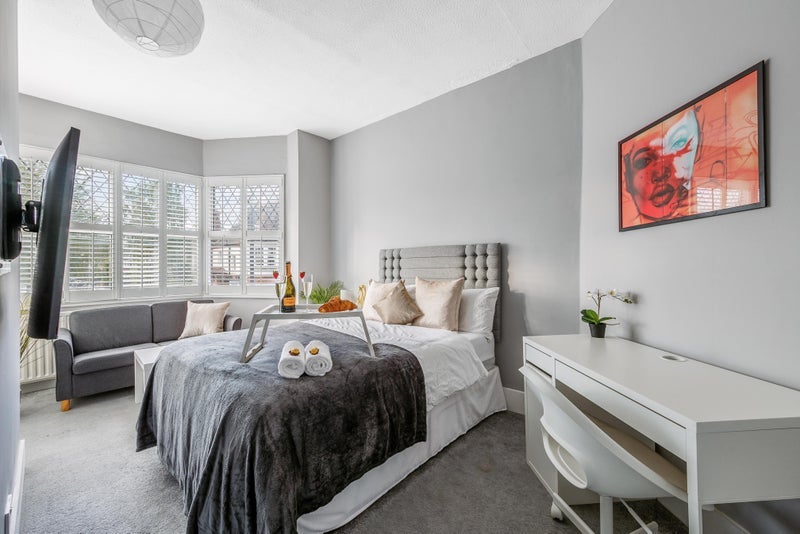 Room Cherington Road in Greater London