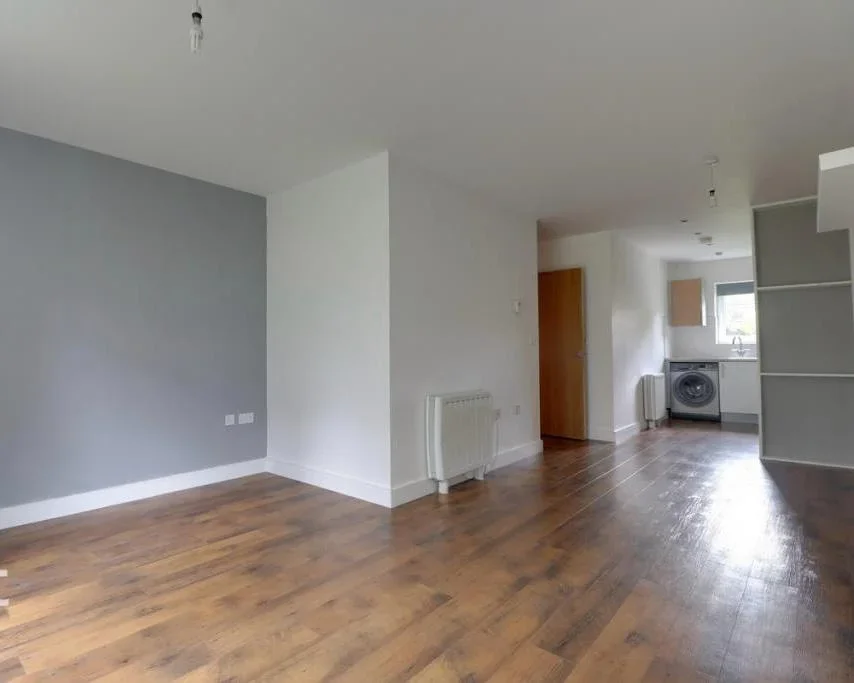 Flat Riverside Close in Greater London