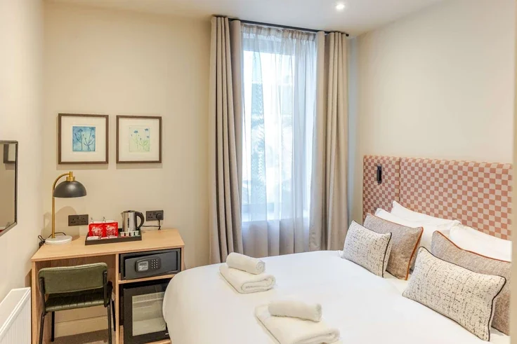 Room High Street in City of Edinburgh