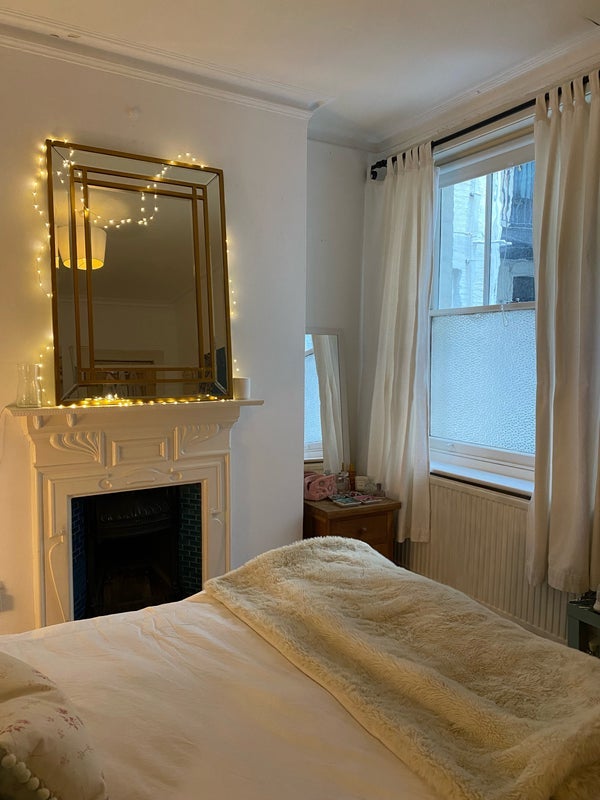 Room Lower Richmond Road in Greater London