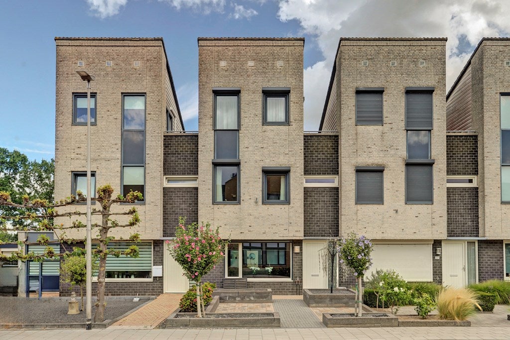 Huis Spoorlaan 157 in Etten-Leur