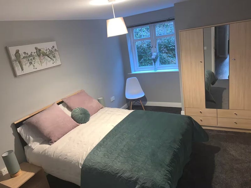 Flat Brackenhurst Place in Leeds