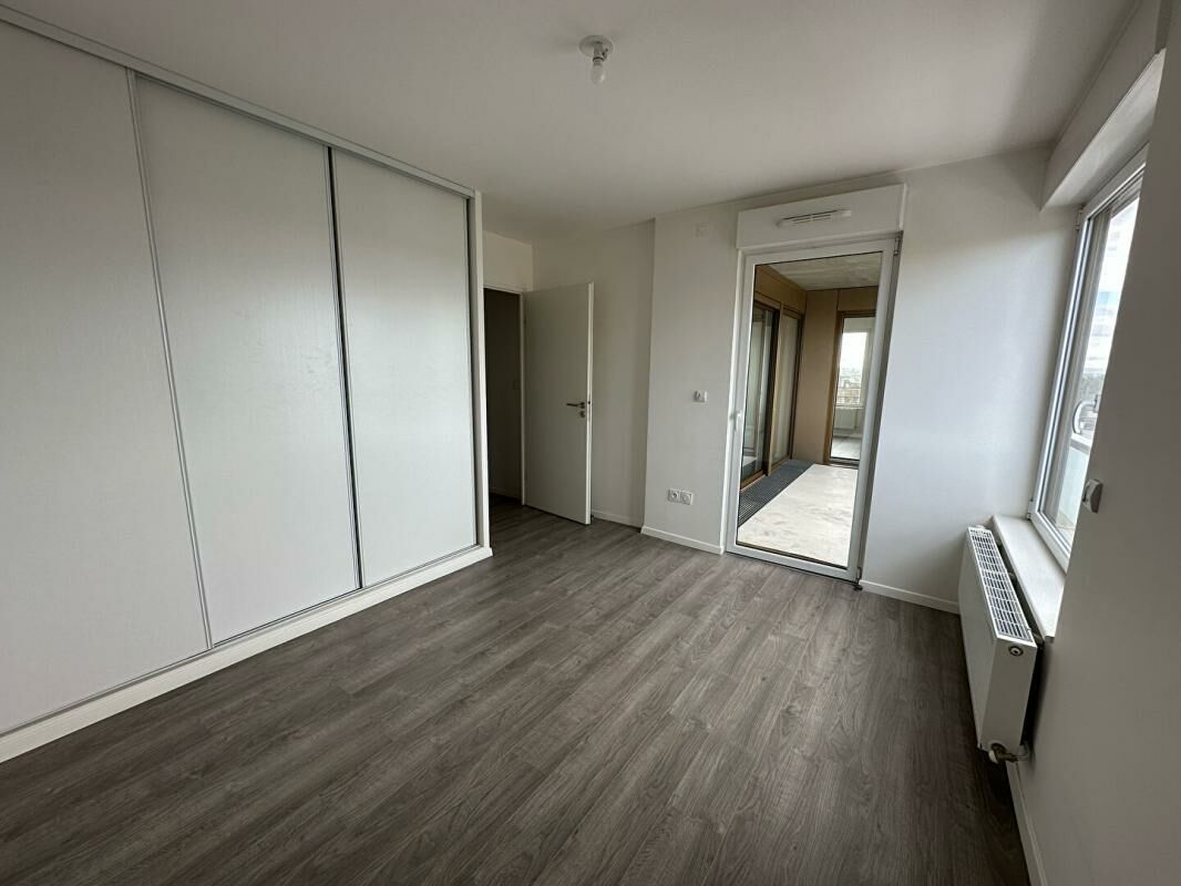 Flat Rue Jules Verne in Caen