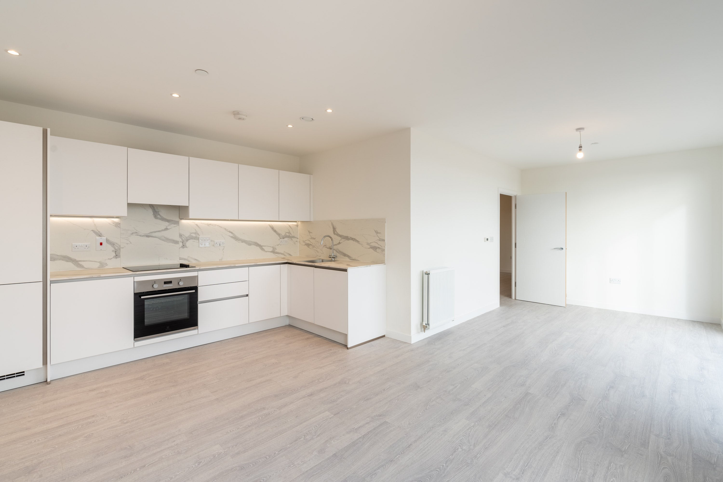 Flat Cranton Avenue in Greater London