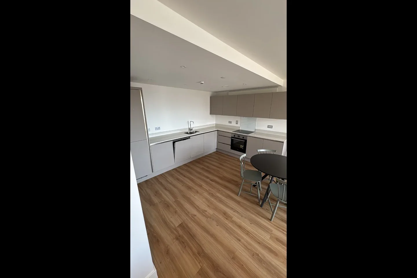 Room Caithness Walk in Greater London