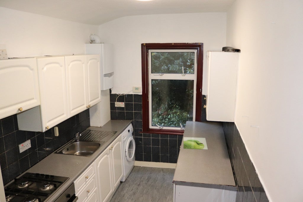 Flat Ingleby Road in Greater London