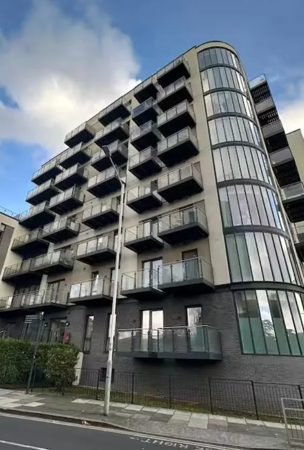 Flat Mercer Walk in Greater London