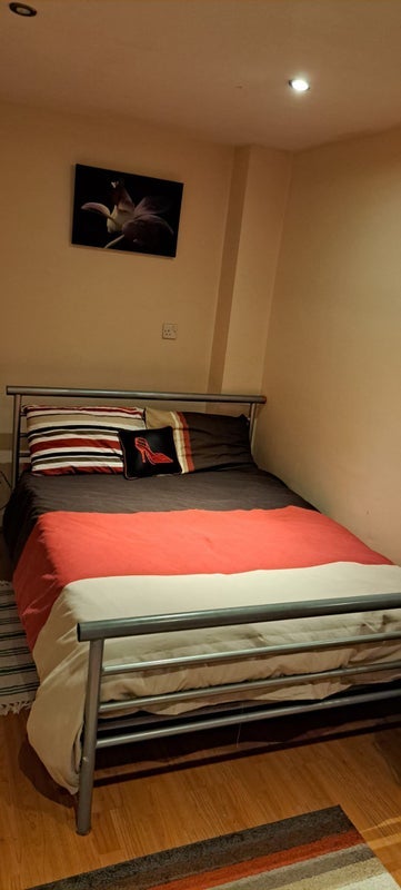Room Lenthorp Road in Greater London
