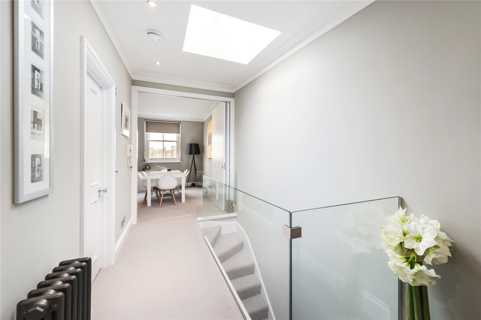 Flat Linden Gardens in Greater London